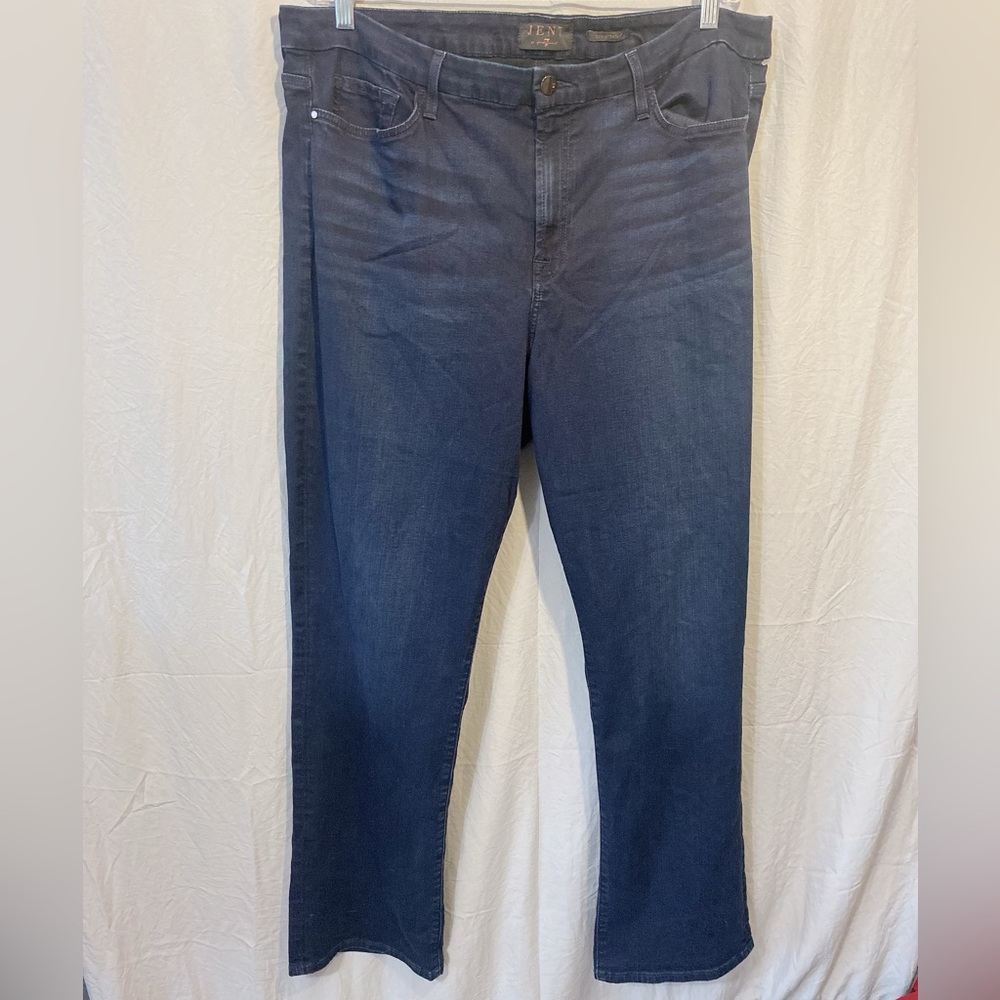 Dark wash Jen 7 size 20 slim straight jeans